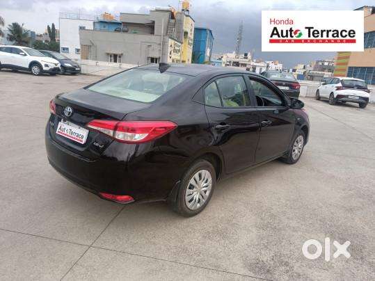 Toyota Yaris J Cvt, 2018, Petrol