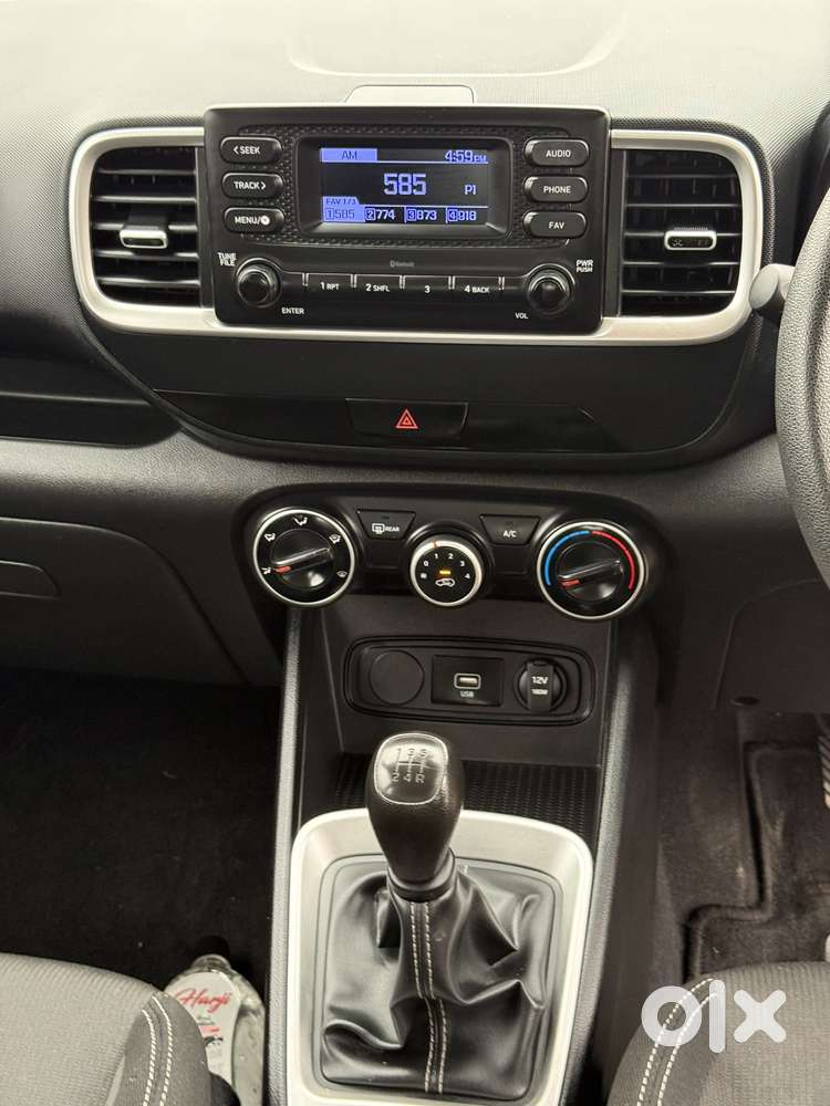 Hyundai Venue S Turbo, 2021, Petrol