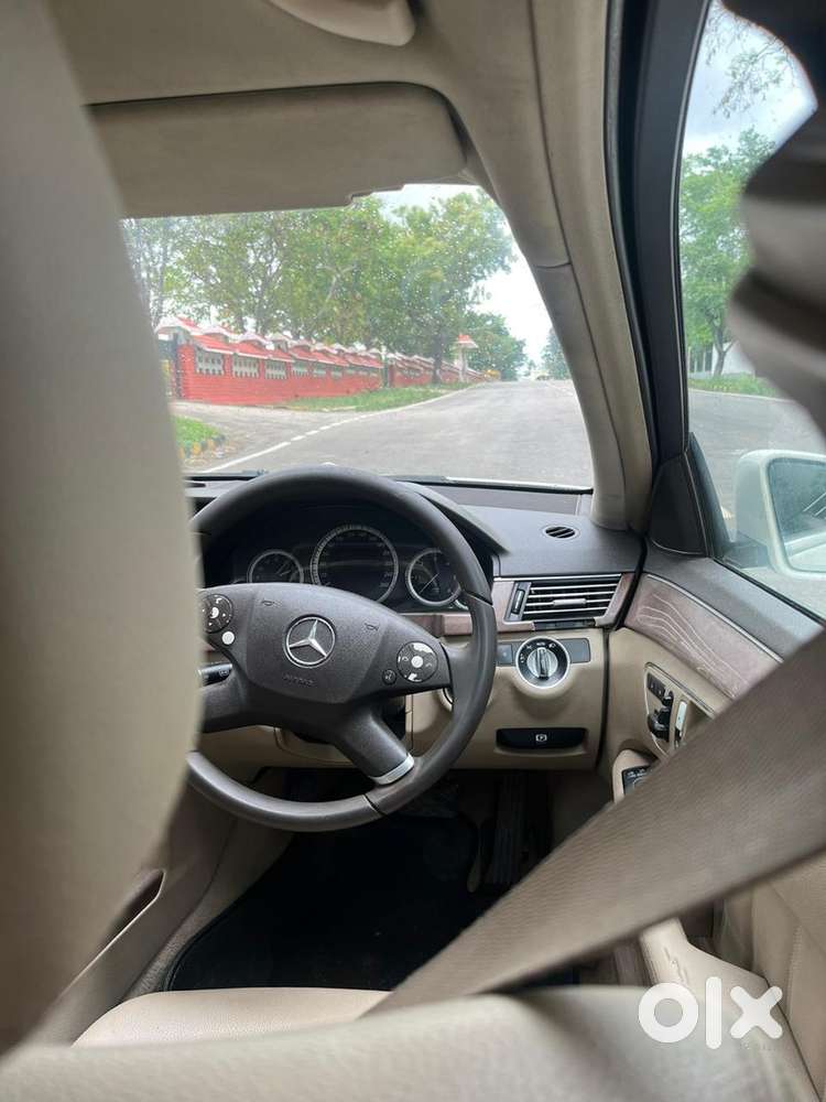 Mercedes-benz E-class 2012