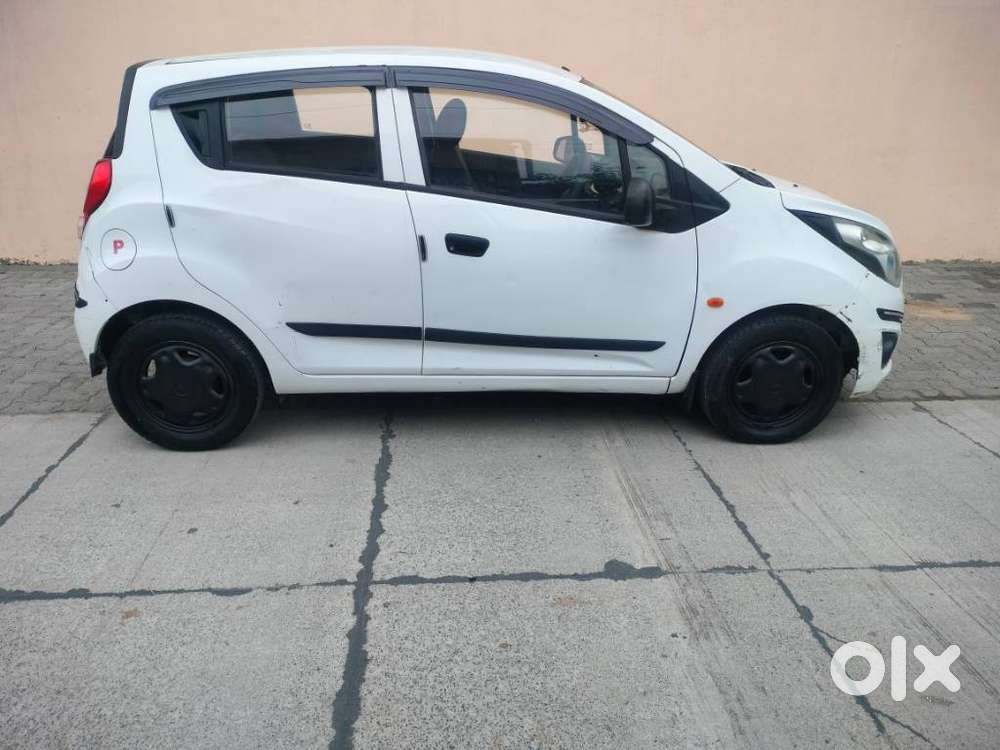 Chevrolet Beat, 2015, Petrol