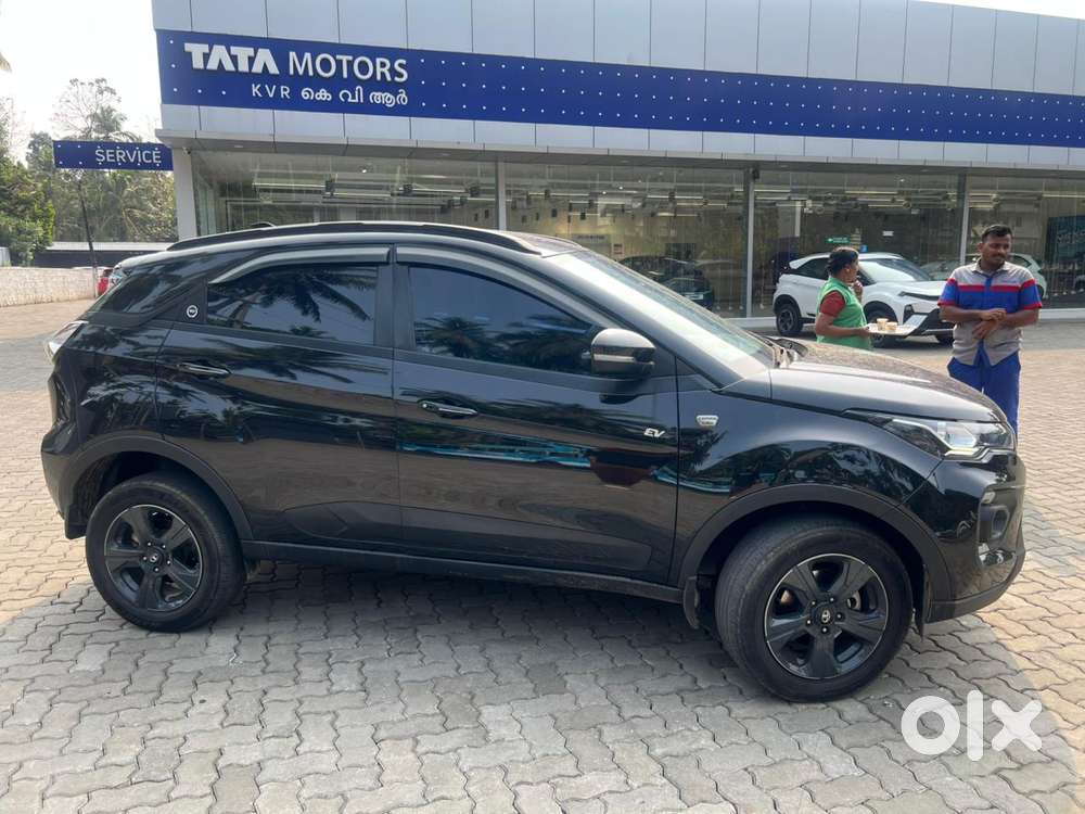 Tata Nexon Ev Max 3.3 Kw Xz Plus Lux Dark Edition, 2023, Electric