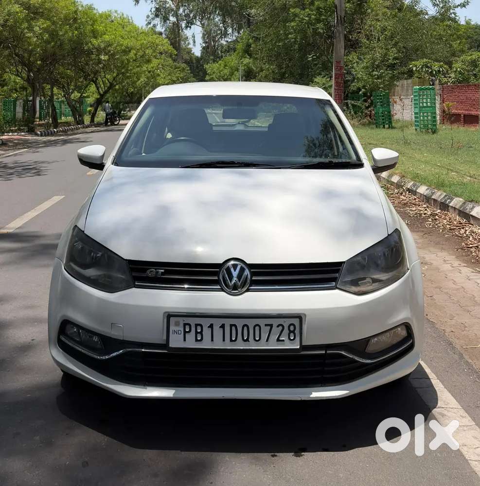Volkswagen Polo 2015 Diesel (highline) Excellent Condition