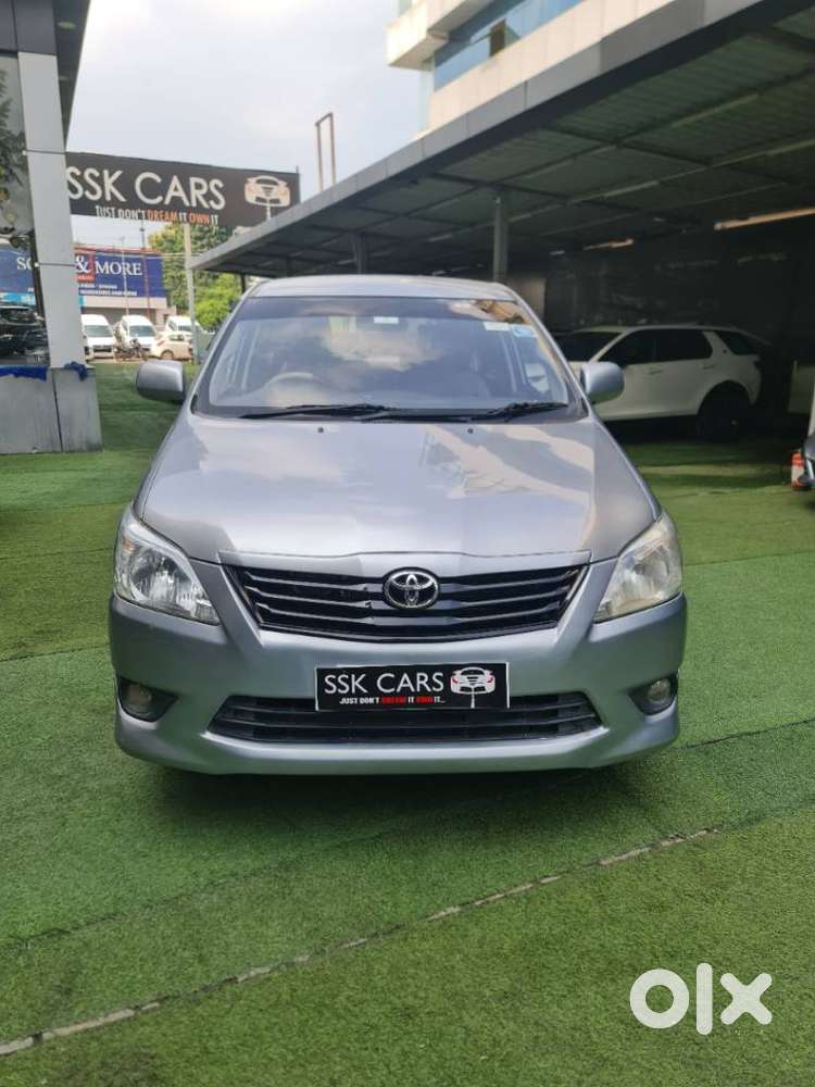 Toyota Innova 2.5 G (diesel) 7 Seater Bs Iv, 2016, Diesel