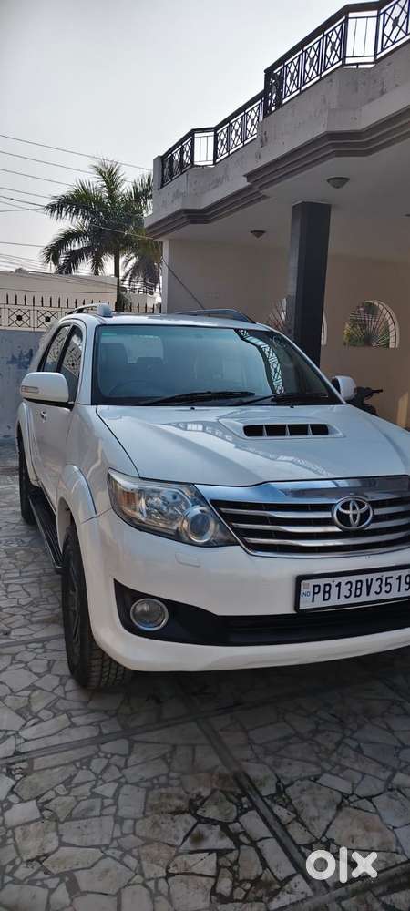 Toyota Fortuner 3.0 4x4 Manual, 2012, Diesel