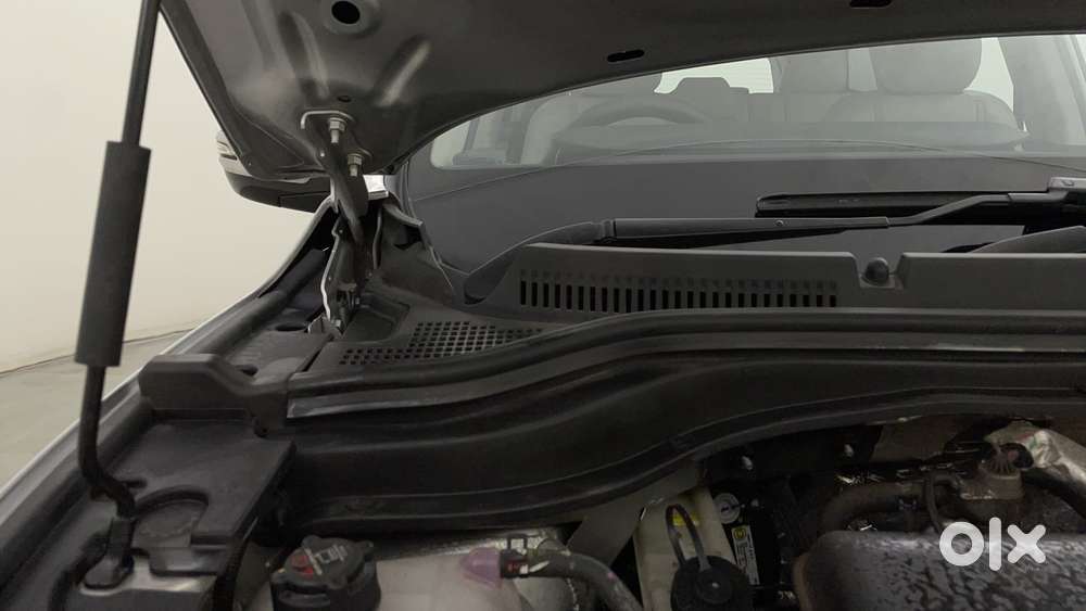 Mahindra Xuv700 2.2 Ax 5 Diesel At 7 Str, 2023, Diesel