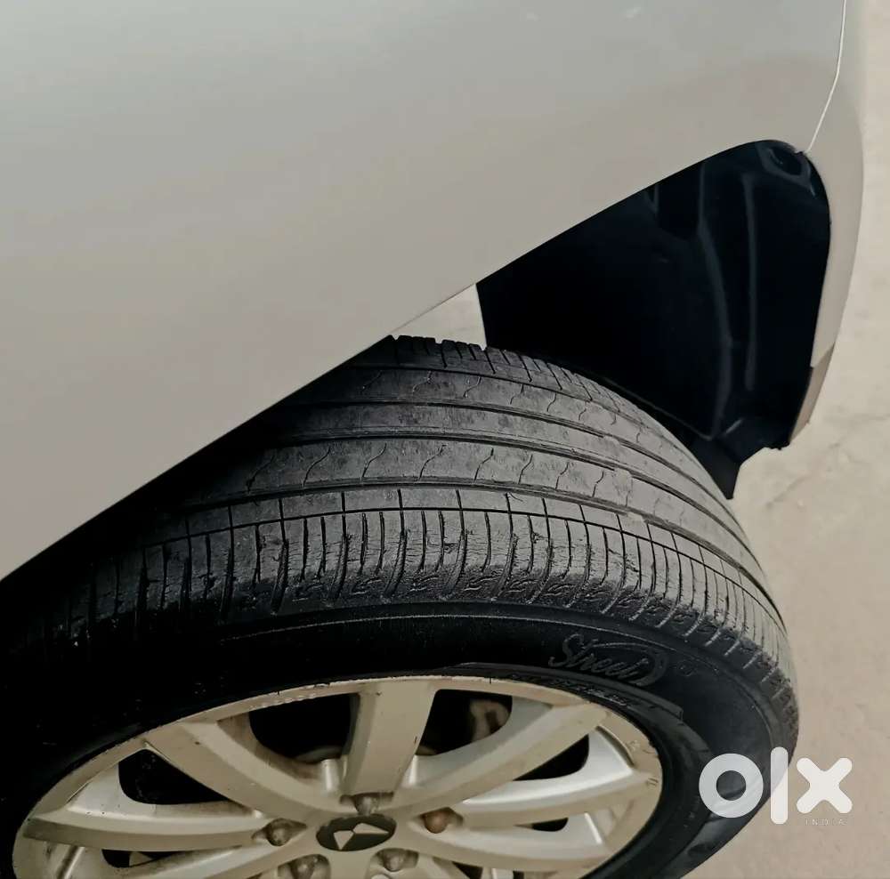 Well Maintained  Mahindra  Tuv-300t6+ Seems To Be Brand New Top Model