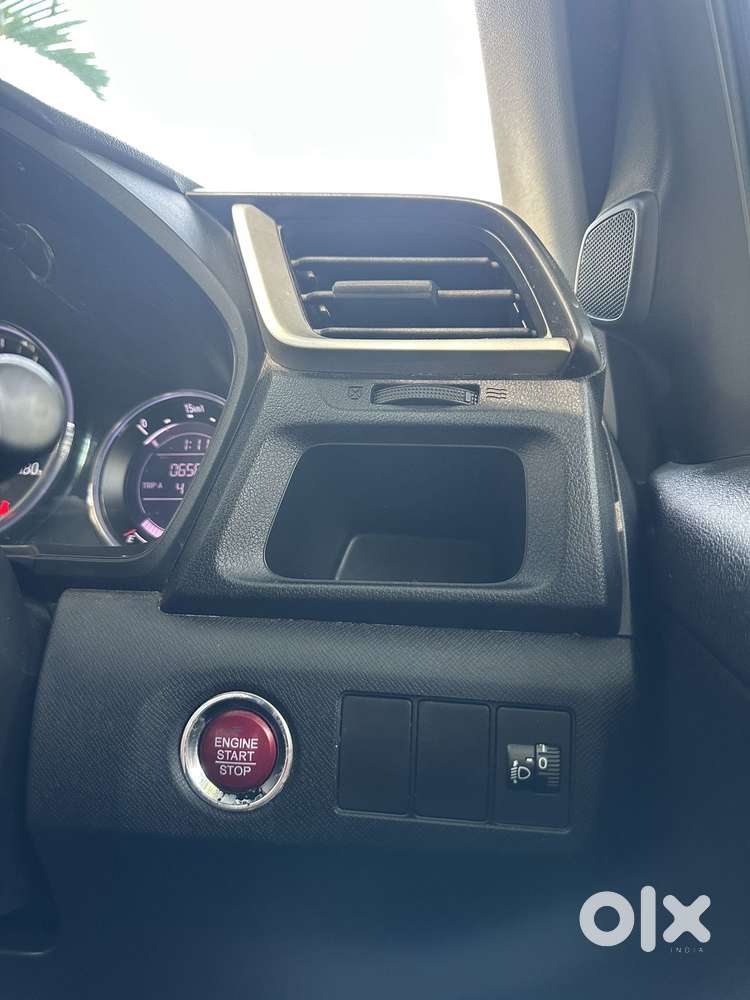 Honda Br-v I-vtec V Mt, 2016, Petrol