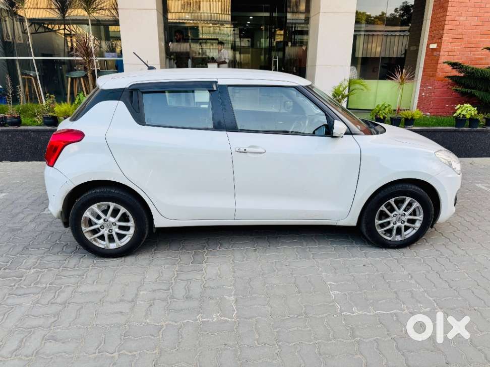 Maruti Suzuki Swift Amt Zxi Plus, 2022, Petrol
