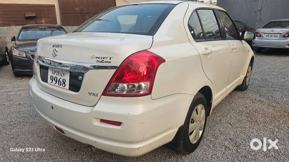Maruti Suzuki Swift Dzire 1.2 Vxi Bsiv, 2011, Petrol