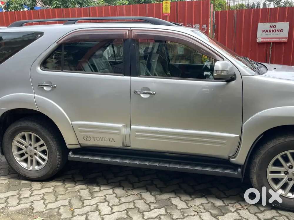 Toyota Fortuner Diesel 2012