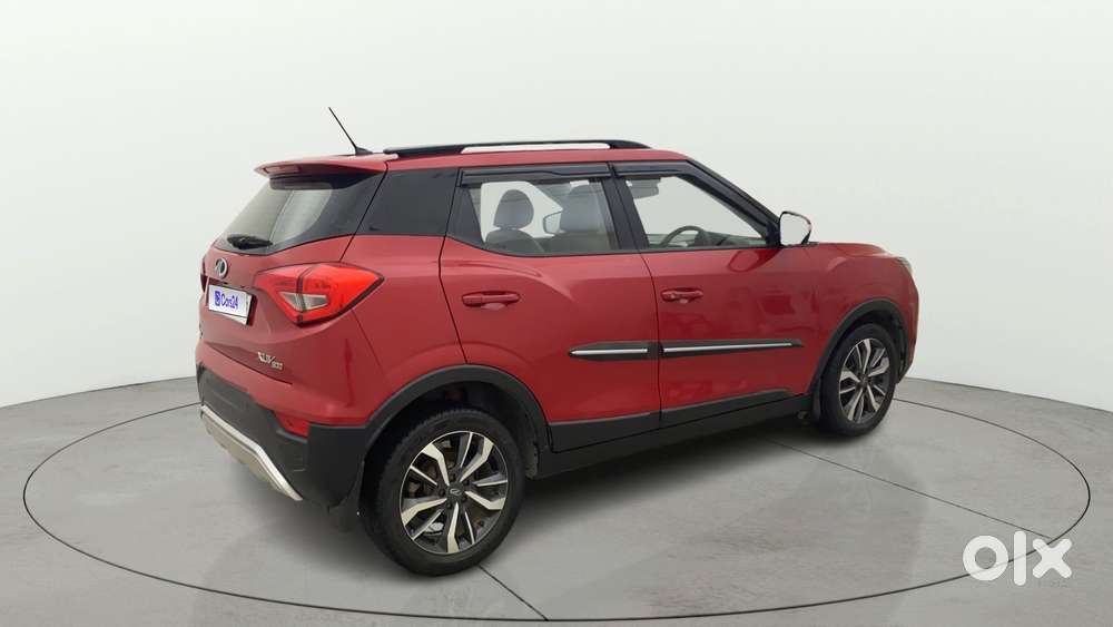 Mahindra Xuv300 1.2 W8 (o) Amt Petrol, 2021, Petrol