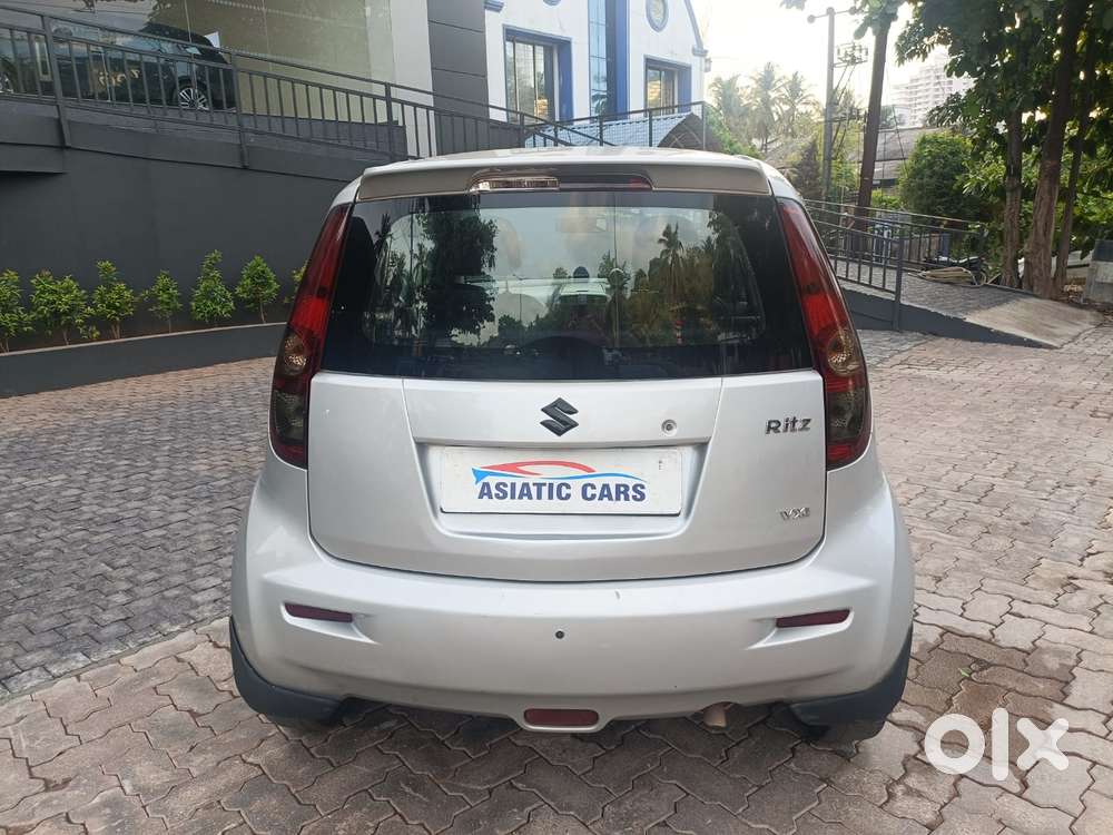 Maruti Suzuki Ritz Vxi, 2013, Petrol