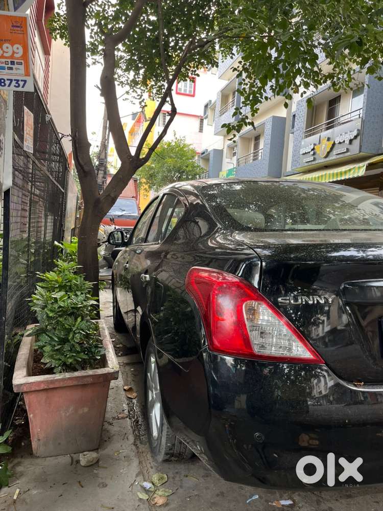 Nissan Sunny Petrol 2011