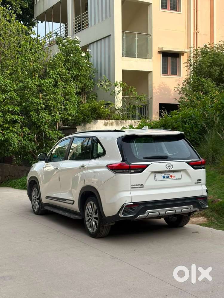 Toyota Innova Hycross 2.0 Zx (o) Hybrid 7 Str, 2024, Petrol