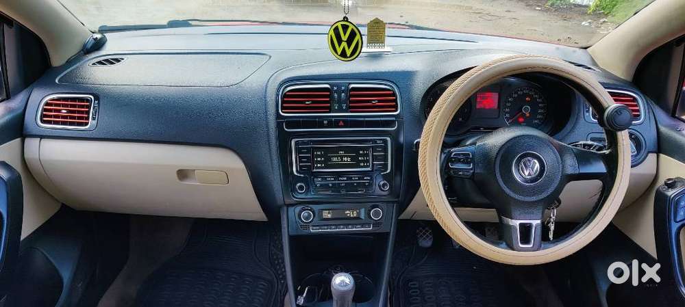 Volkswagen Polo Petrol Highline 1.6l, 2013, Petrol