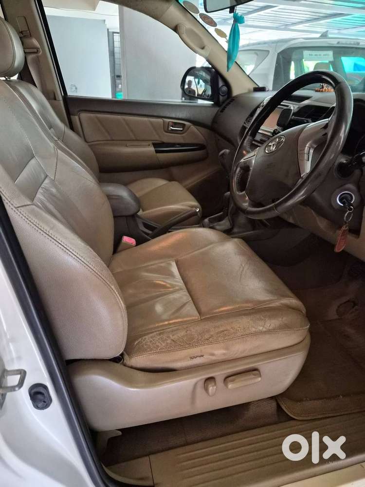 Toyota Fortuner 3.0 2012