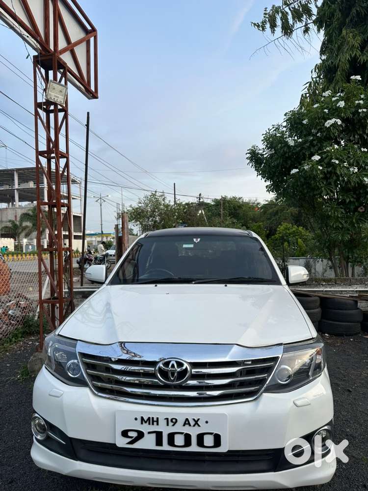 Toyota Fortuner Petrol 2010