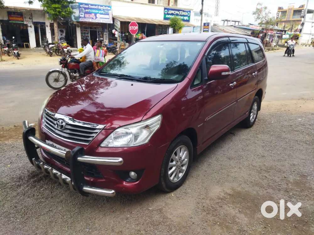 Toyota Innova 2013