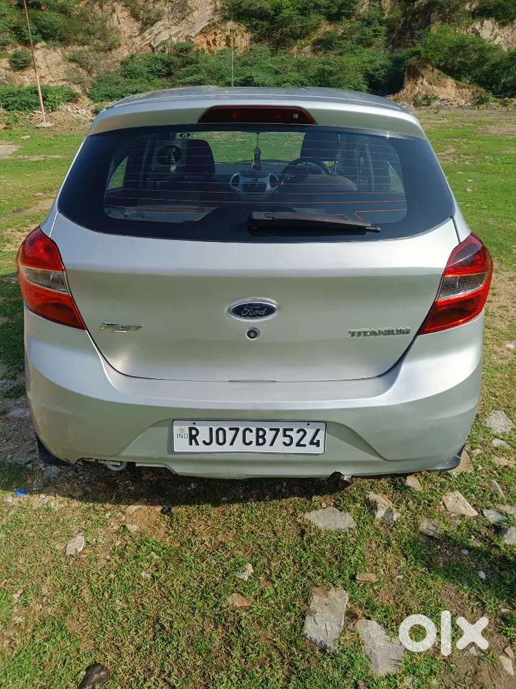 Ford Figo 1.2 Titanium 2015