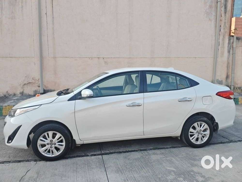 Toyota Yaris Vx Cvt, 2019, Petrol