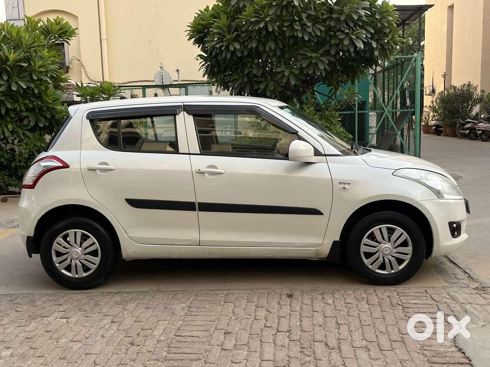 Maruti Suzuki Swift Lxi Optional-o, 2014, Petrol