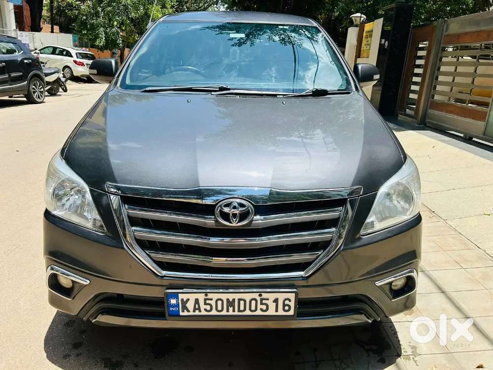 Innova Top Model. Complete Showroom Maintain