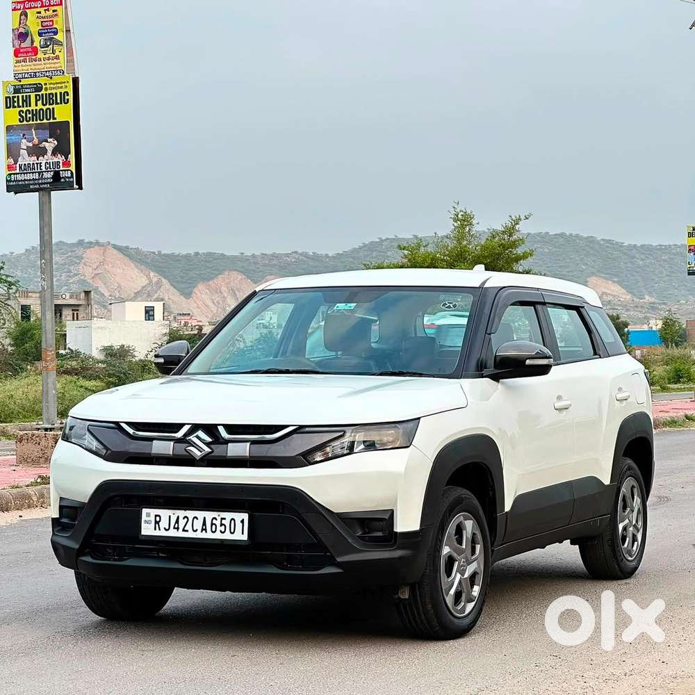 Maruti Suzuki Brezza 1.5 Vxi Smart Hybrid, 2023, Petrol