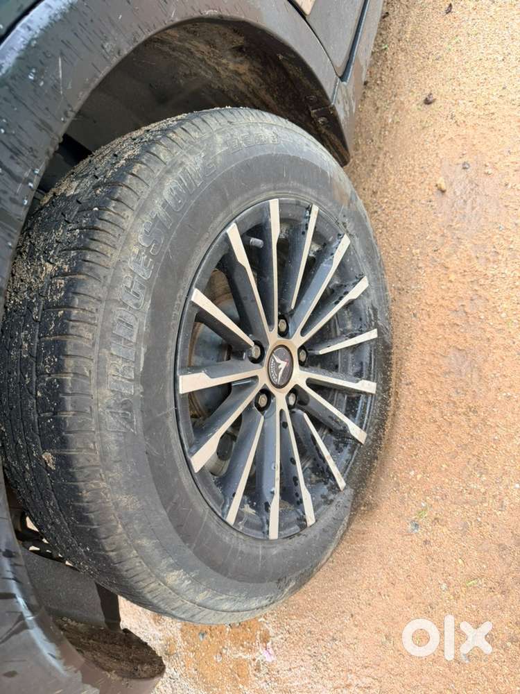 Xuv300 W6 Diesel  1st Owner  Insurance Till Oct 2026