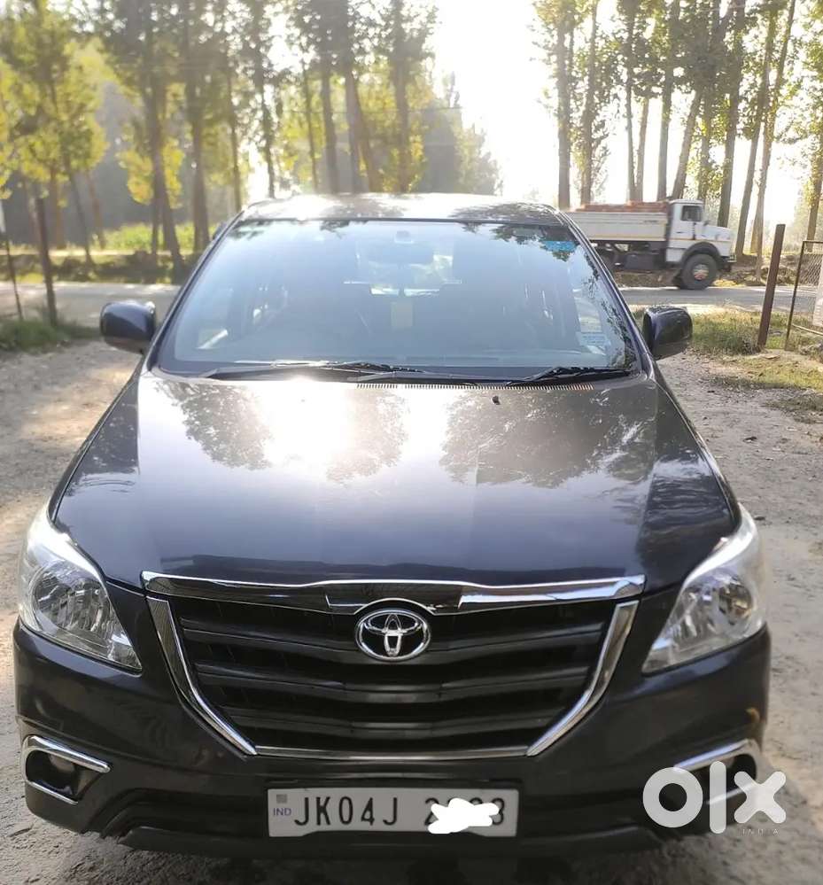 Toyota Innova 2015