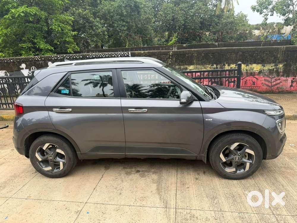 Hyundai Venue Petrol 2019