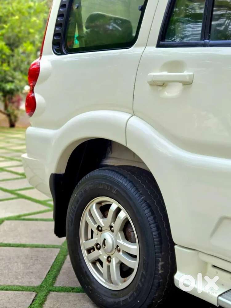 Mahindra Scorpio Automatic 2012 Model