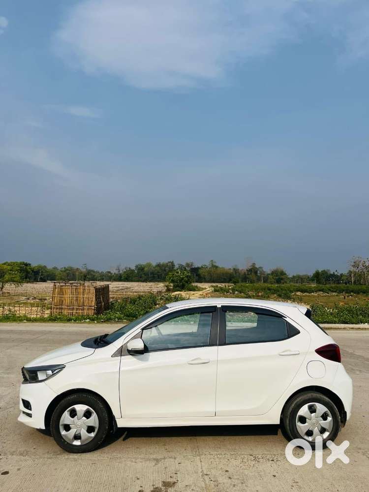 Tata Tiago 1.2 Revotron Xt (o), 2021, Petrol