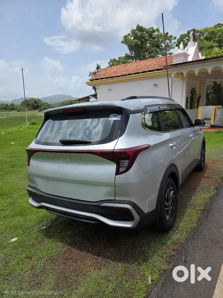 Kia Carens 2023 Petrol Well Maintained