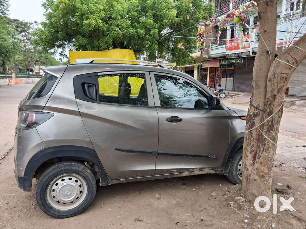 Well Maintained With All Services Company Record Only 32000 Km Driven