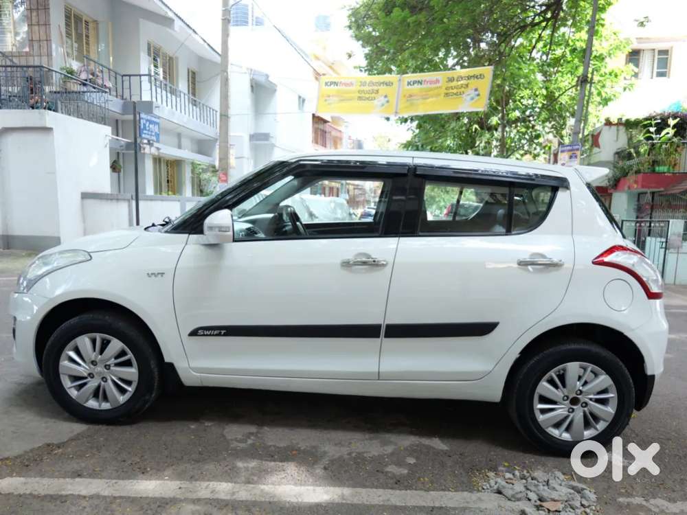 Maruti Suzuki Swift Zxi Bsiv, 2013, Petrol