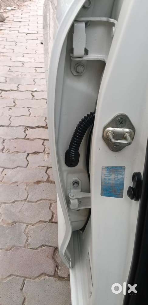 Maruti Suzuki Swift Petrol 2022 Lxi