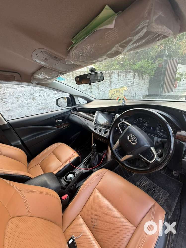 Toyota Innova Crysta 2024