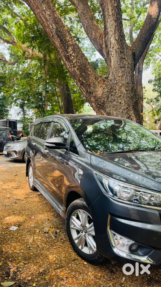 Finance Available Toyota Innova Crysta 2017 Diesel 146000 Km Driven