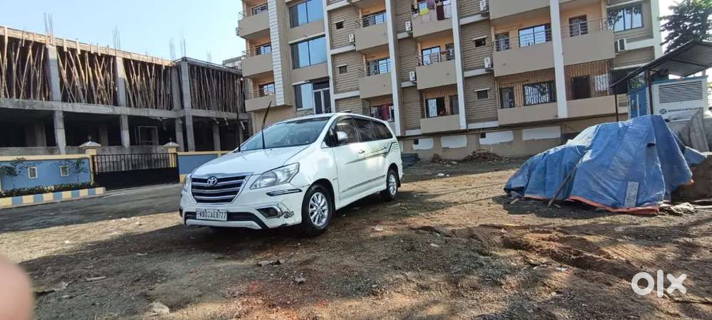 Toyota Innova 2014 Diesel 130000 Km Driven