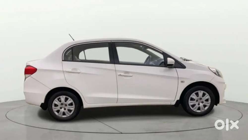 Honda Amaze 2015 Petrol Well Maintained By A Single Owner.