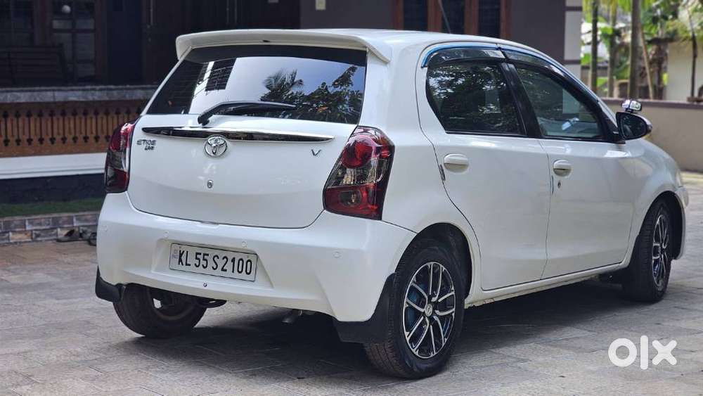Toyota Etios Liva V, 2015, Petrol