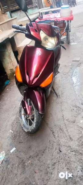 Second hand battery discount scooty