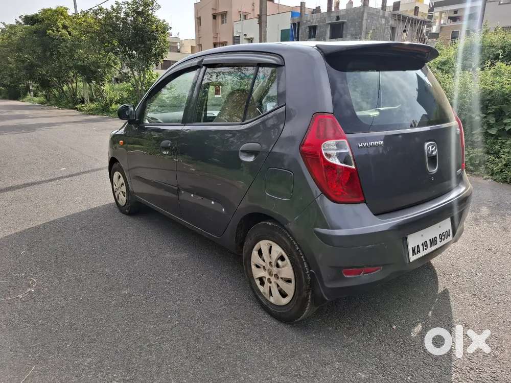 Hyundai I10 2011 Petrol 92700 Km Driven