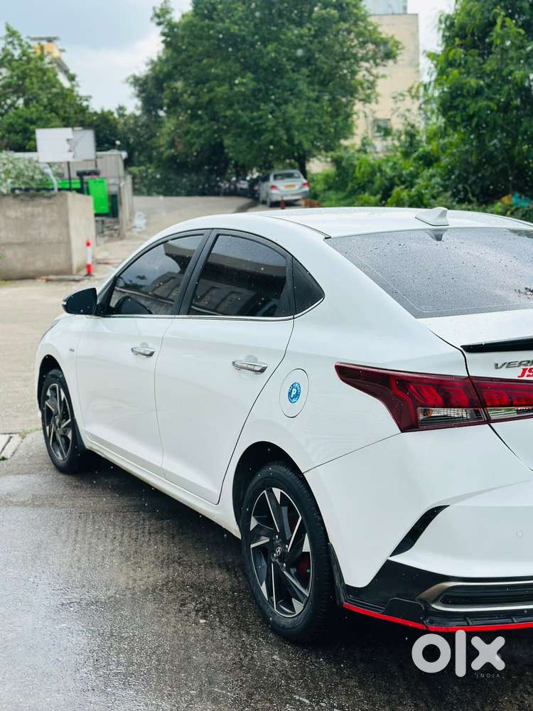 Hyundai Verna 1.5 Sx (o) Ivt, 2022, Petrol