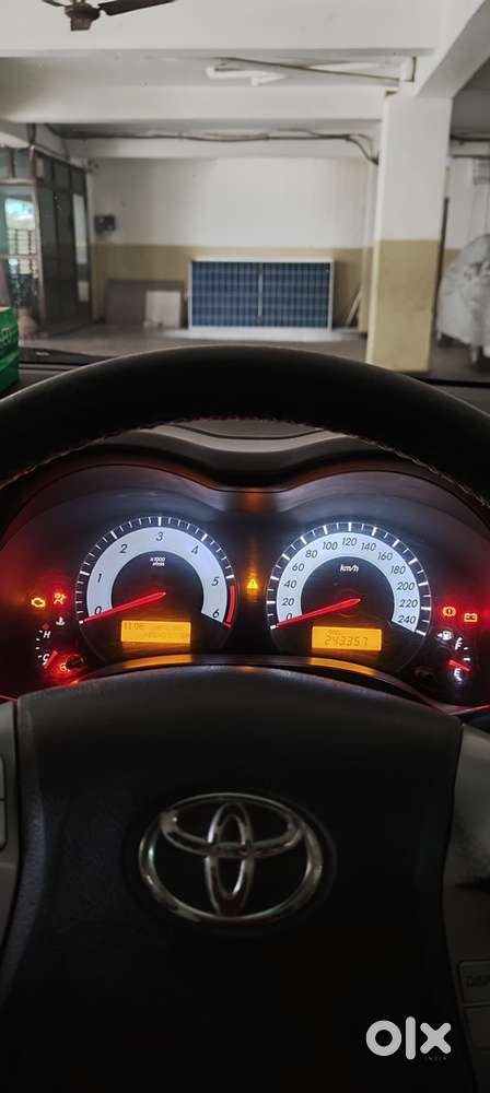 Toyota Corolla Altis 2012