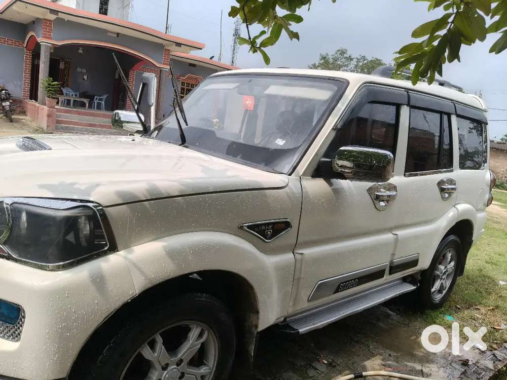 Mahindra Scorpio S4 Diesel 2015