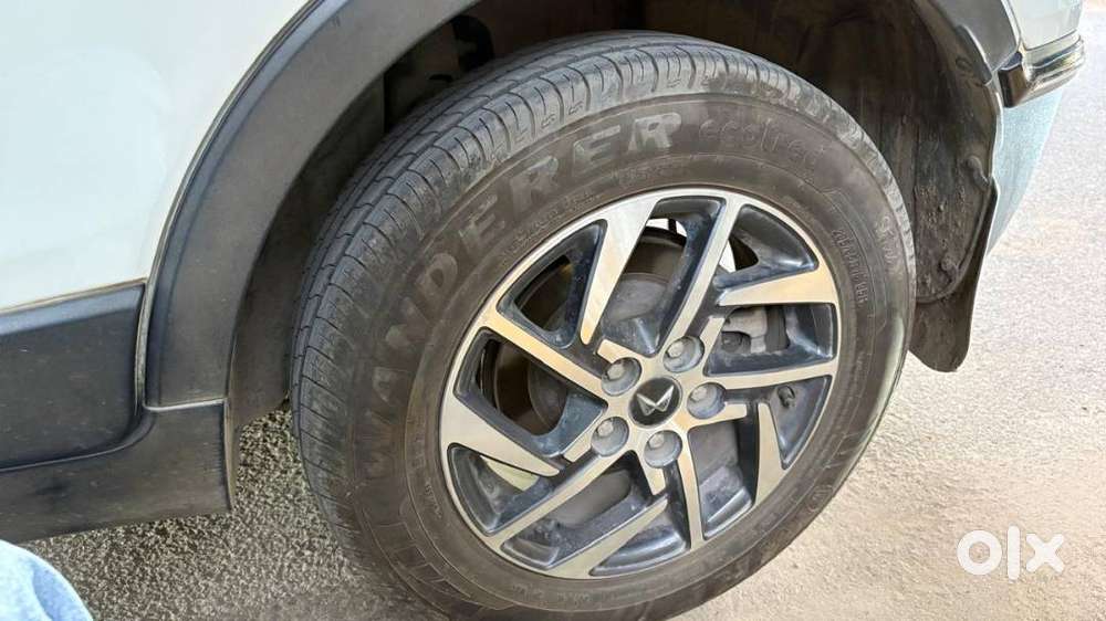 2022 Xuv300 W8(o) Amt  13k Km  1st Owner  Top Model