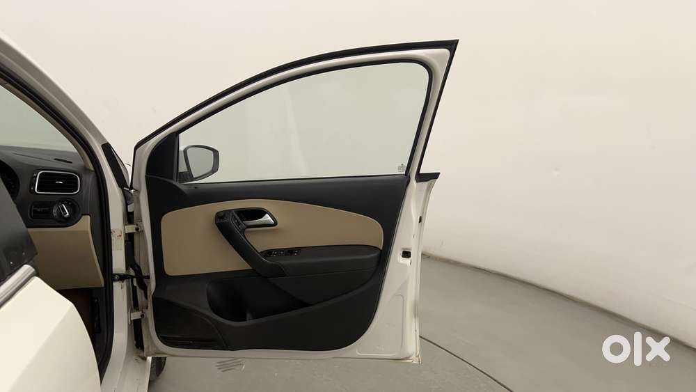 Volkswagen Polo 2009-2013 Petrol Highline 1.2l, 2016, Petrol