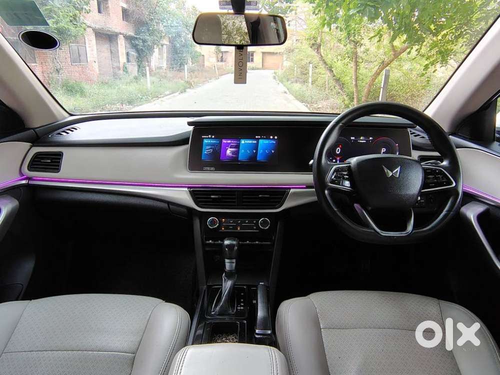 Mahindra Xuv700 2.2 Ax 3 Diesel At 5 Str, 2022, Diesel