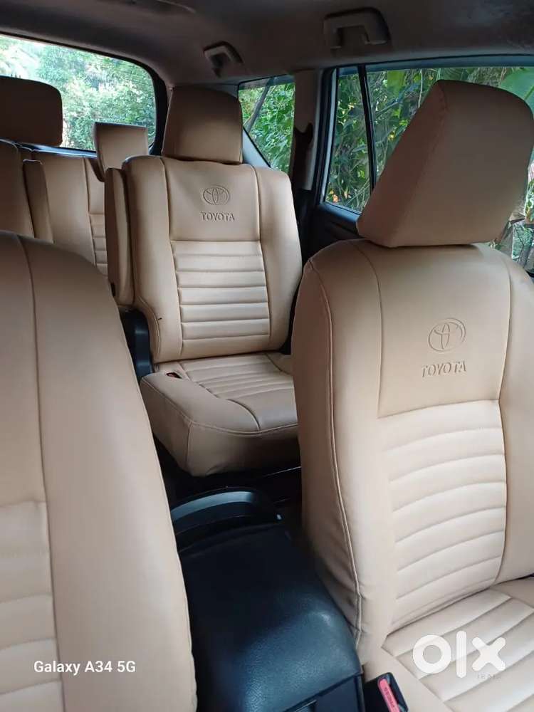 Toyota Innova 2017 Diesel 180000 Km Driven